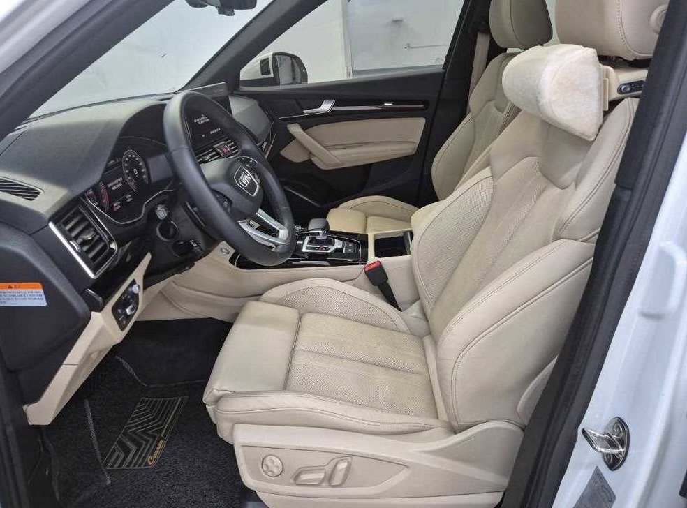 아우디 Q5 45 TFSI 콰트로 프리미엄 스포트백 사진 11