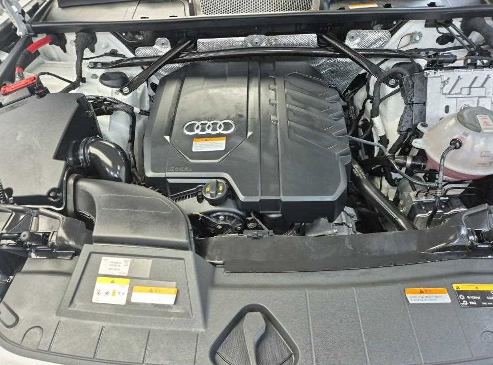 아우디 Q5 45 TFSI 콰트로 프리미엄 스포트백 사진 5