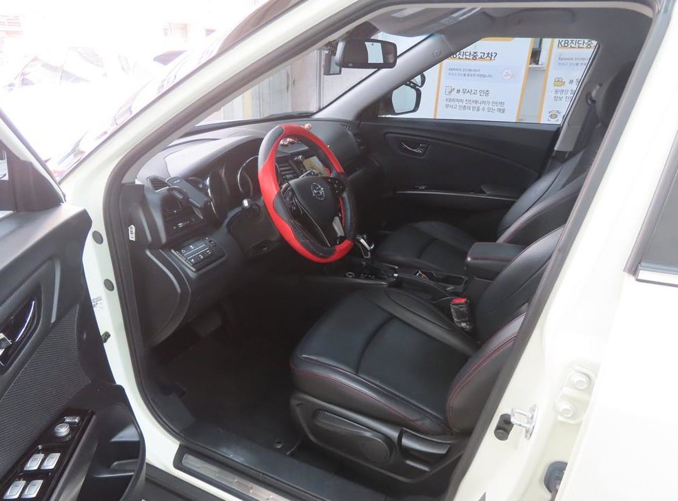 KG모빌리티(쌍용)  티볼리 2WD 가솔린 1.6 IX 사진 5