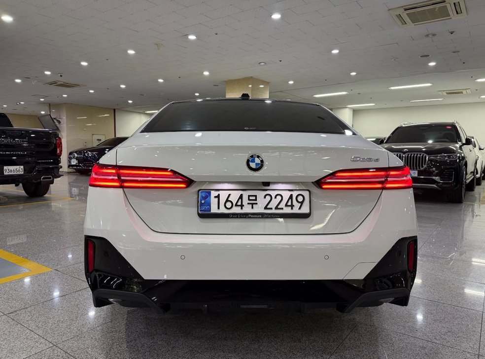 BMW 5시리즈 523d 사진 4