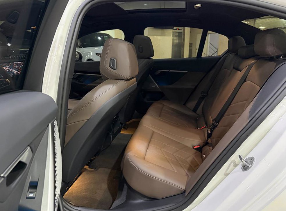 BMW 5시리즈 523d 사진 7