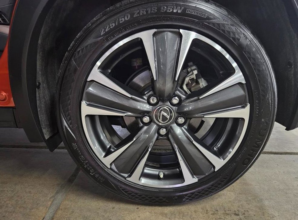 렉서스 UX 2.0 AWD 사진 19
