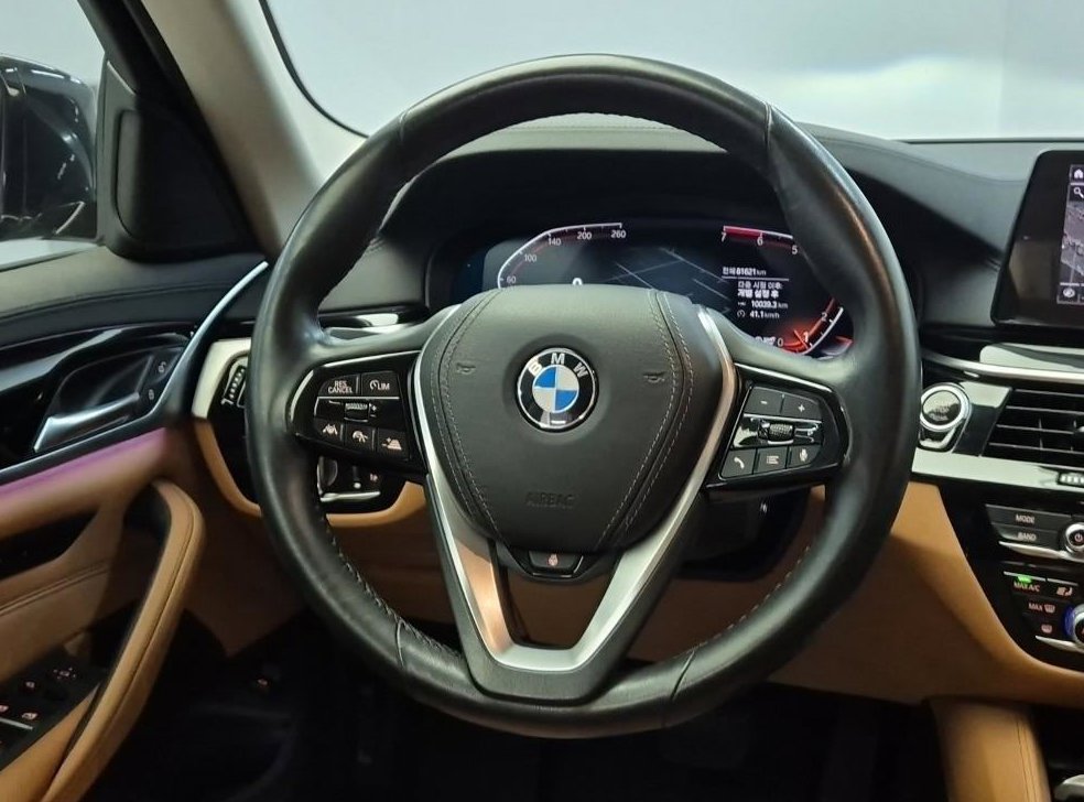 BMW 5시리즈 520i 럭셔리 사진 17