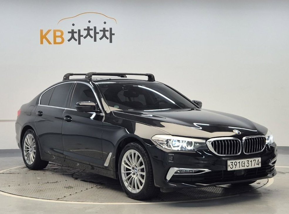 BMW 5시리즈 520i 럭셔리 사진 3
