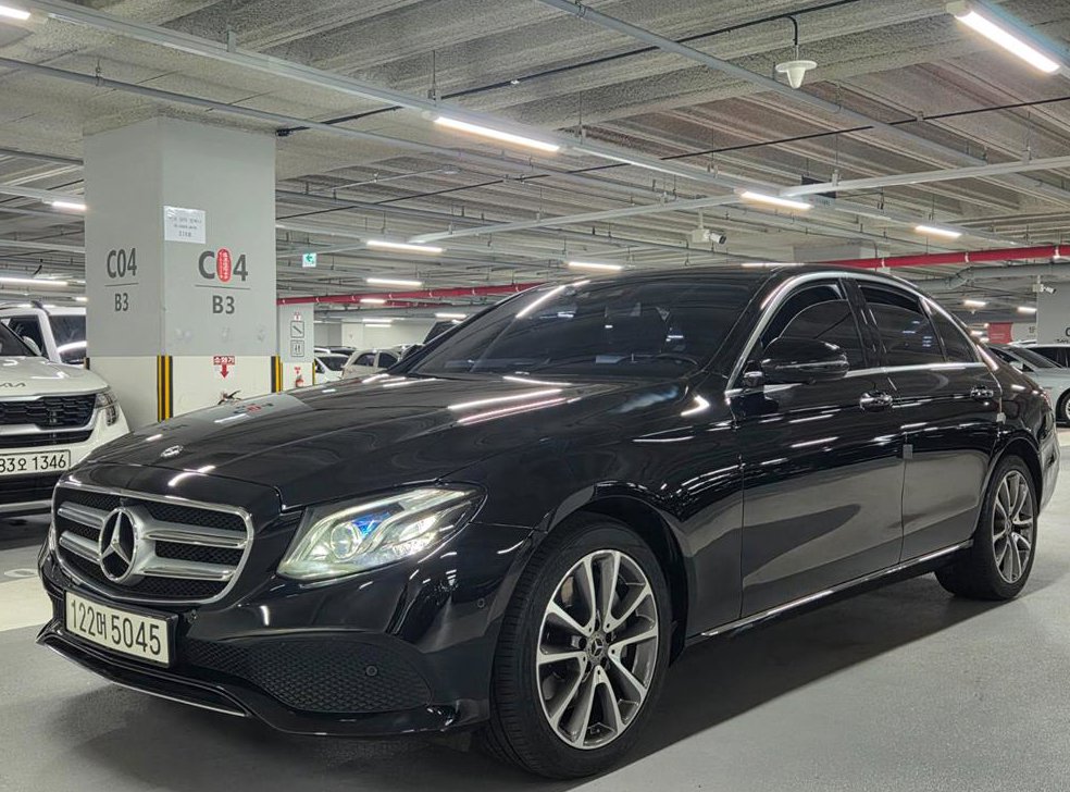 벤츠 E 클래스 E300 4MATIC 아방가르드