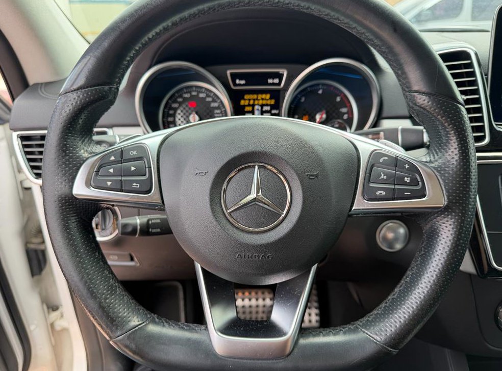 벤츠 GLE 클래스 GLE 350 d 4MATIC 쿠페 사진 11