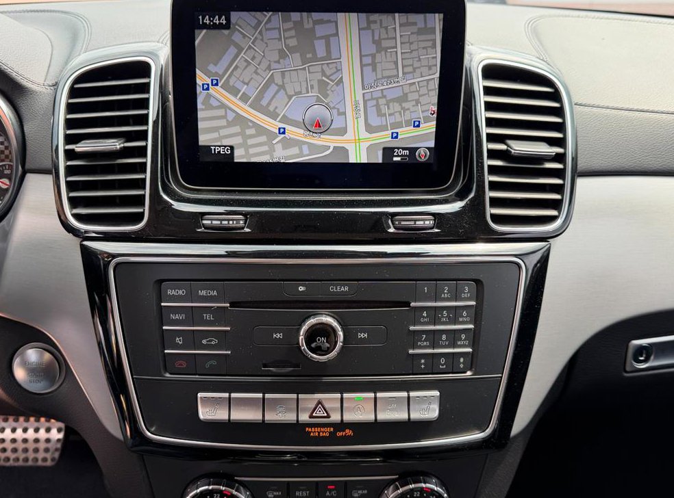 벤츠 GLE 클래스 GLE 350 d 4MATIC 쿠페 사진 12