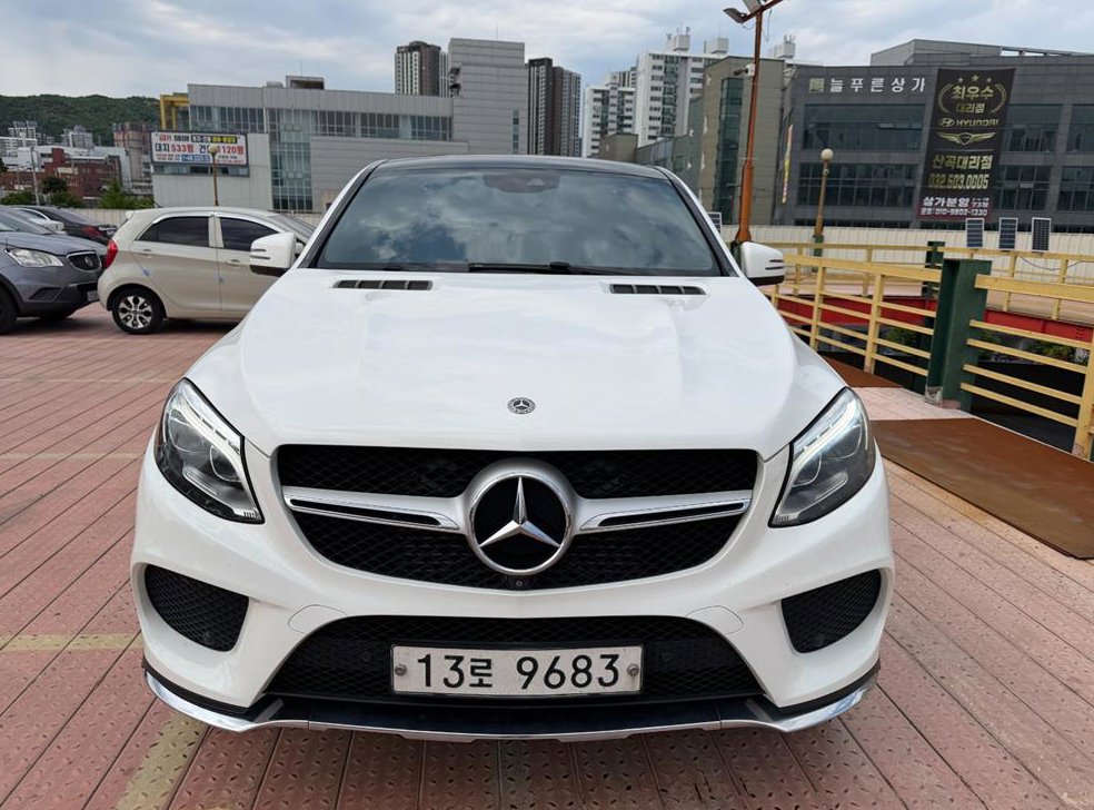 벤츠 GLE 클래스 GLE 350 d 4MATIC 쿠페 사진 3