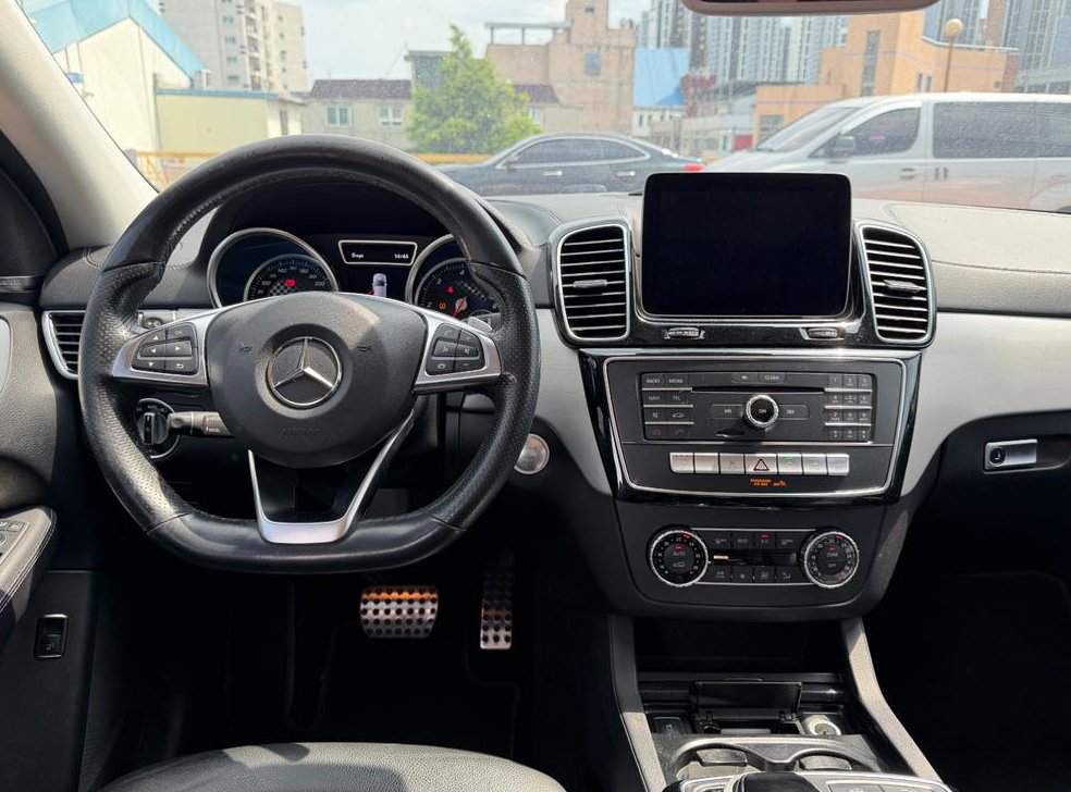 벤츠 GLE 클래스 GLE 350 d 4MATIC 쿠페 사진 5