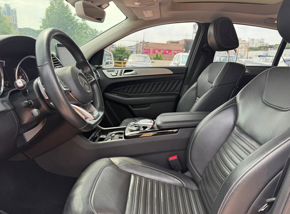 벤츠 GLE 클래스 GLE 350 d 4MATIC 쿠페 사진 7