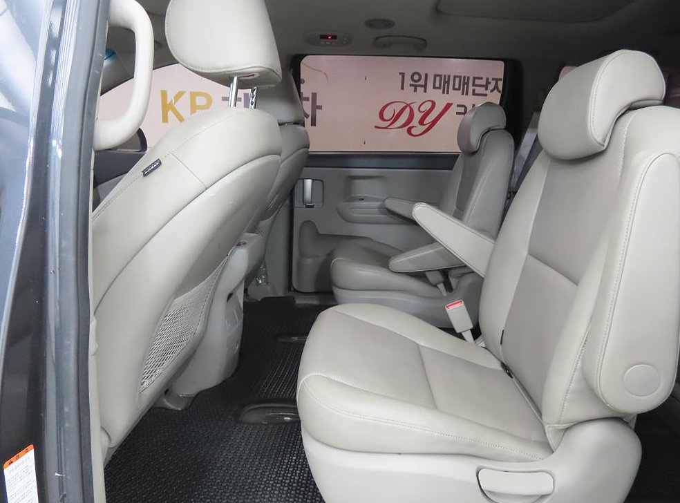 기아 카니발 디젤 9인승 럭셔리 사진 6