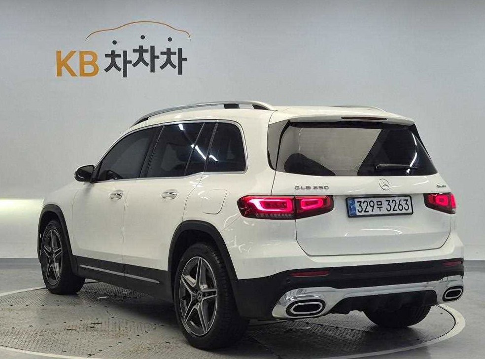 벤츠 GLB 클래스 GLB 250 4MATIC 사진 2