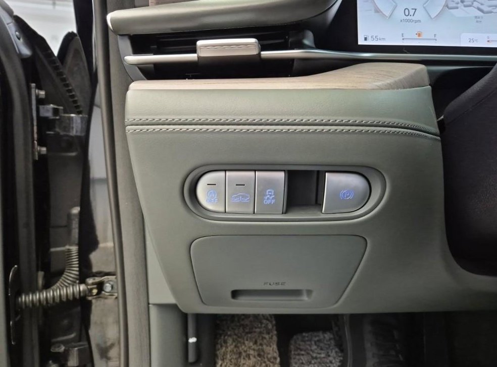 제네시스 G90 3.5T GDI AWD 사진 18
