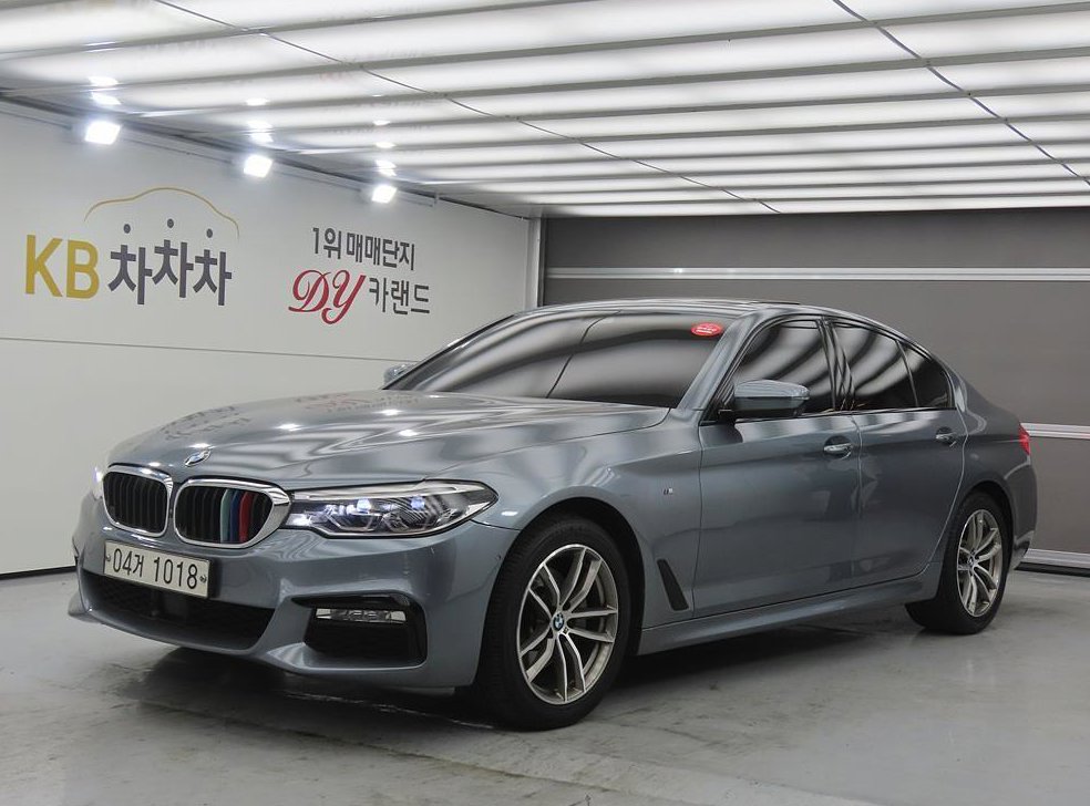 BMW 5시리즈 520d xDrive M 스포츠 플러스
