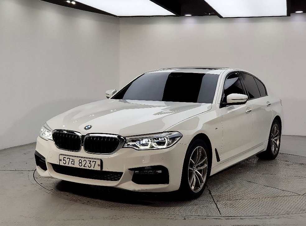 BMW 5시리즈 530i xDrive M 스포츠 플러스