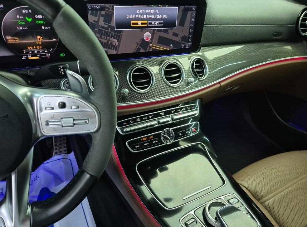벤츠 E 클래스 E53 AMG 4MATIC+ 사진 10