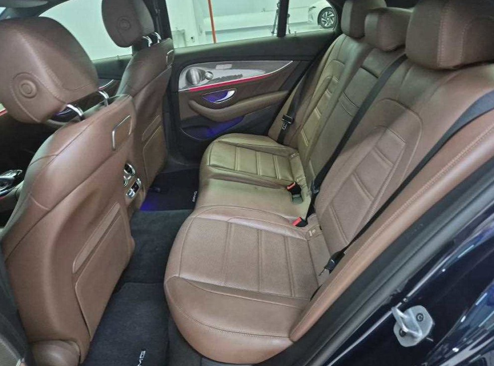 벤츠 E 클래스 E53 AMG 4MATIC+ 사진 12