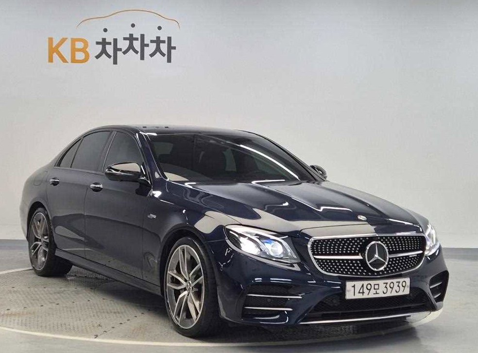 벤츠 E 클래스 E53 AMG 4MATIC+ 사진 4
