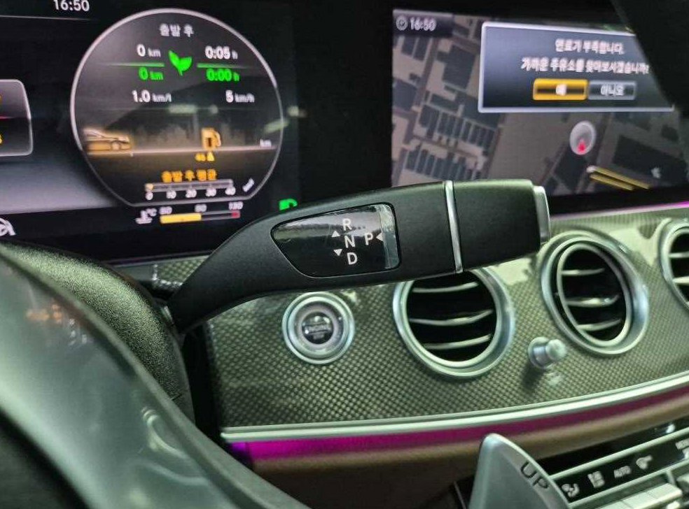 벤츠 E 클래스 E53 AMG 4MATIC+ 사진 8