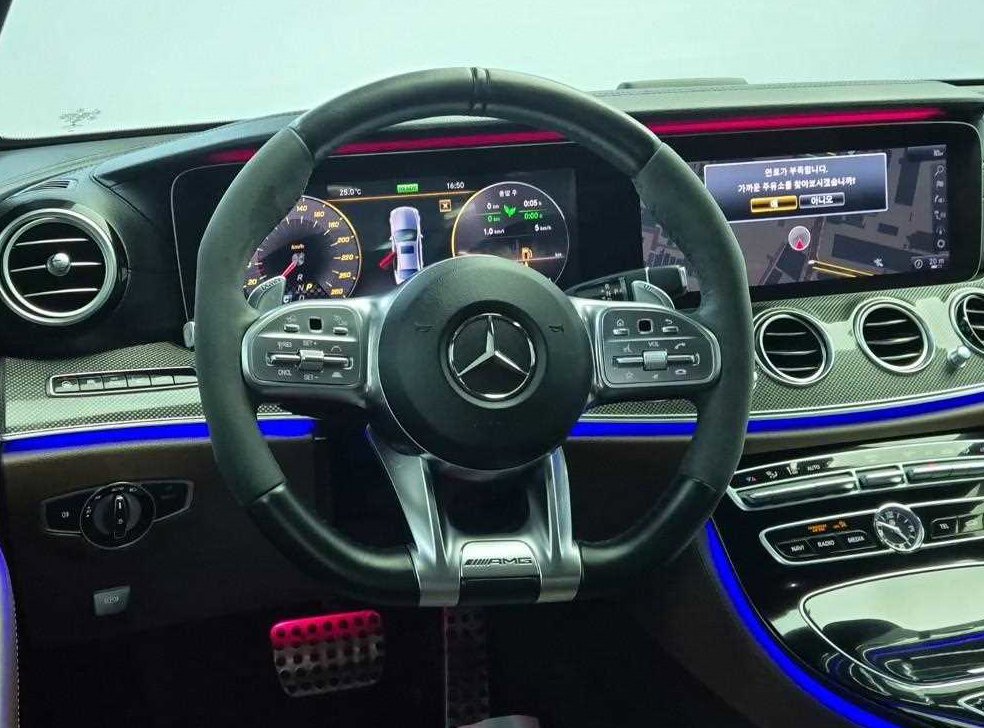 벤츠 E 클래스 E53 AMG 4MATIC+ 사진 9