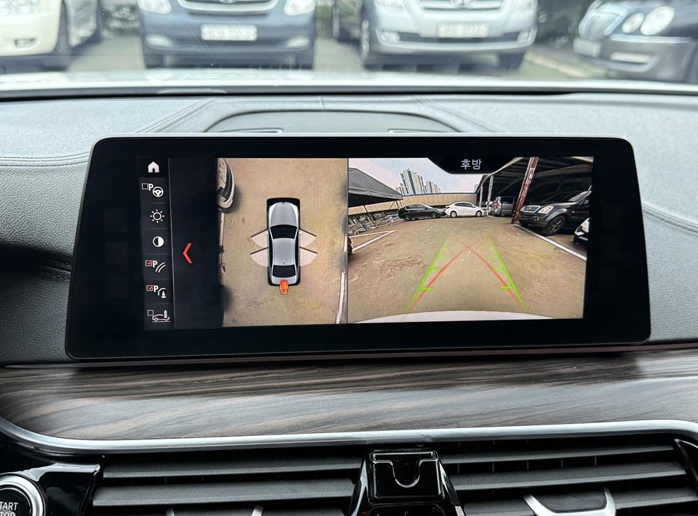 BMW 5시리즈 520d M 스포츠 플러스 사진 11