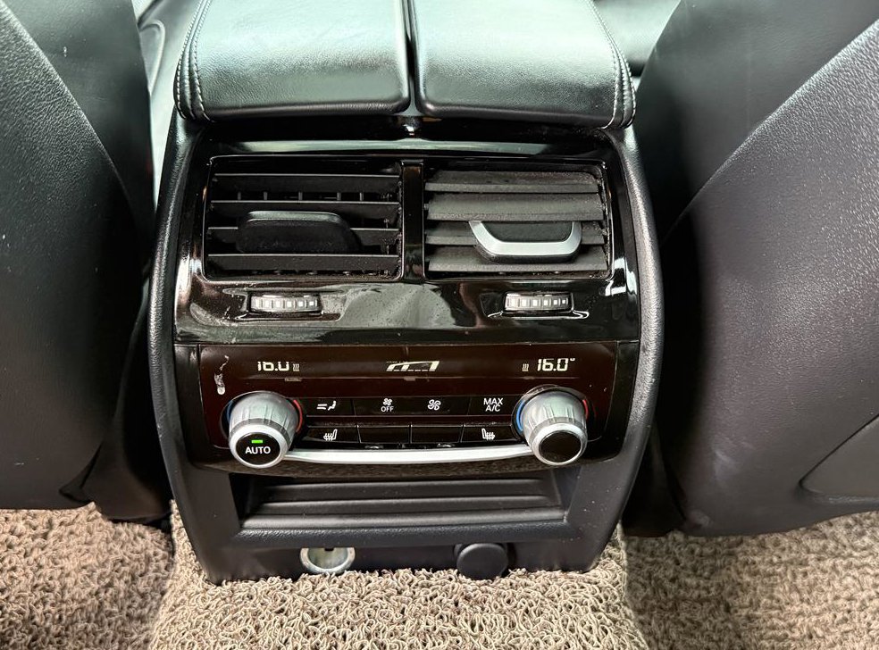BMW 5시리즈 520d M 스포츠 플러스 사진 13