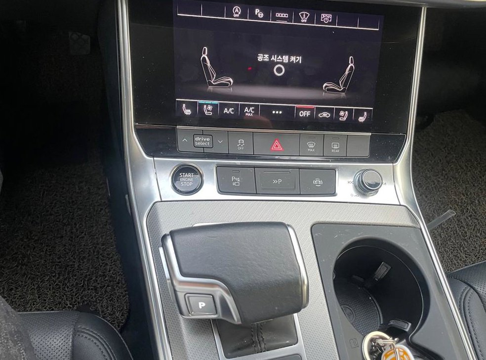 아우디 A6 45 TFSI 프리미엄 사진 12