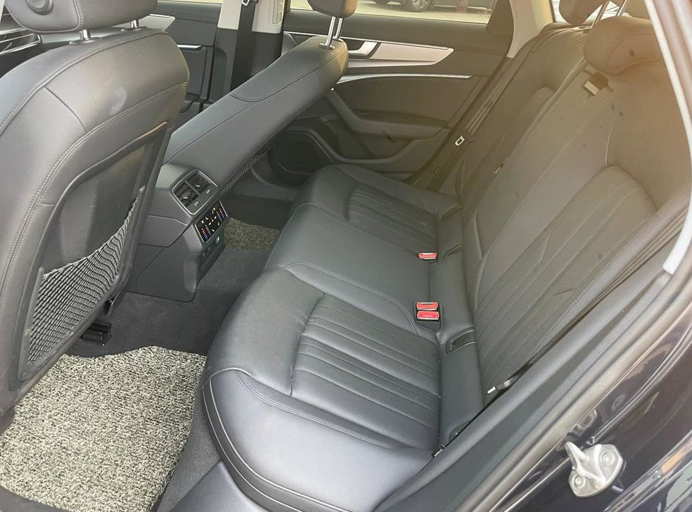 아우디 A6 45 TFSI 프리미엄 사진 16