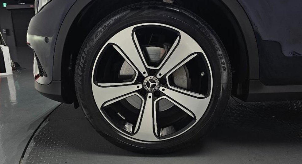 벤츠 GLC 클래스 GLC 220 d 4MATIC 사진 5
