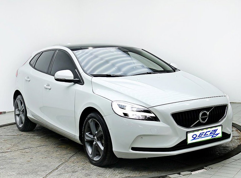 볼보 V40 D3 사진 2
