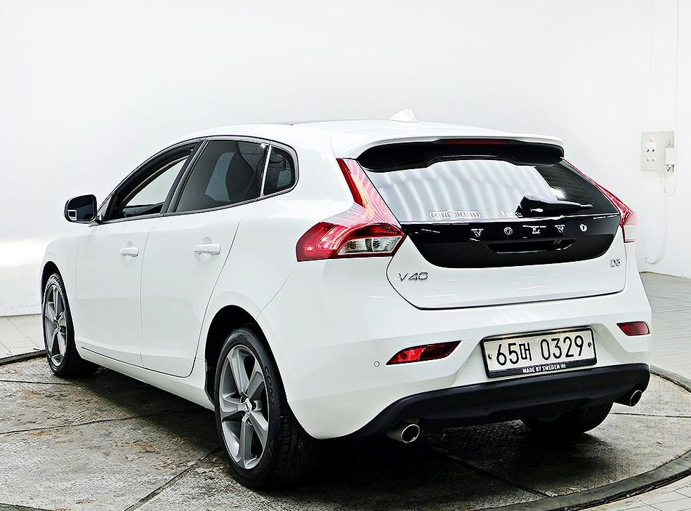 볼보 V40 D3 사진 4