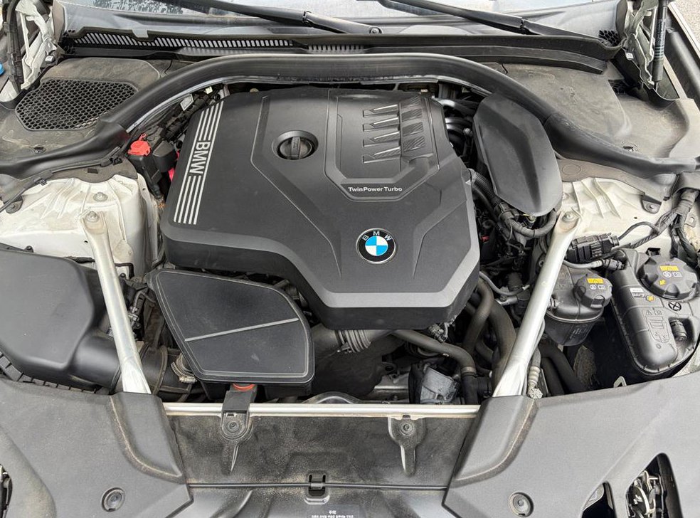 BMW 5시리즈 520i 럭셔리 사진 19