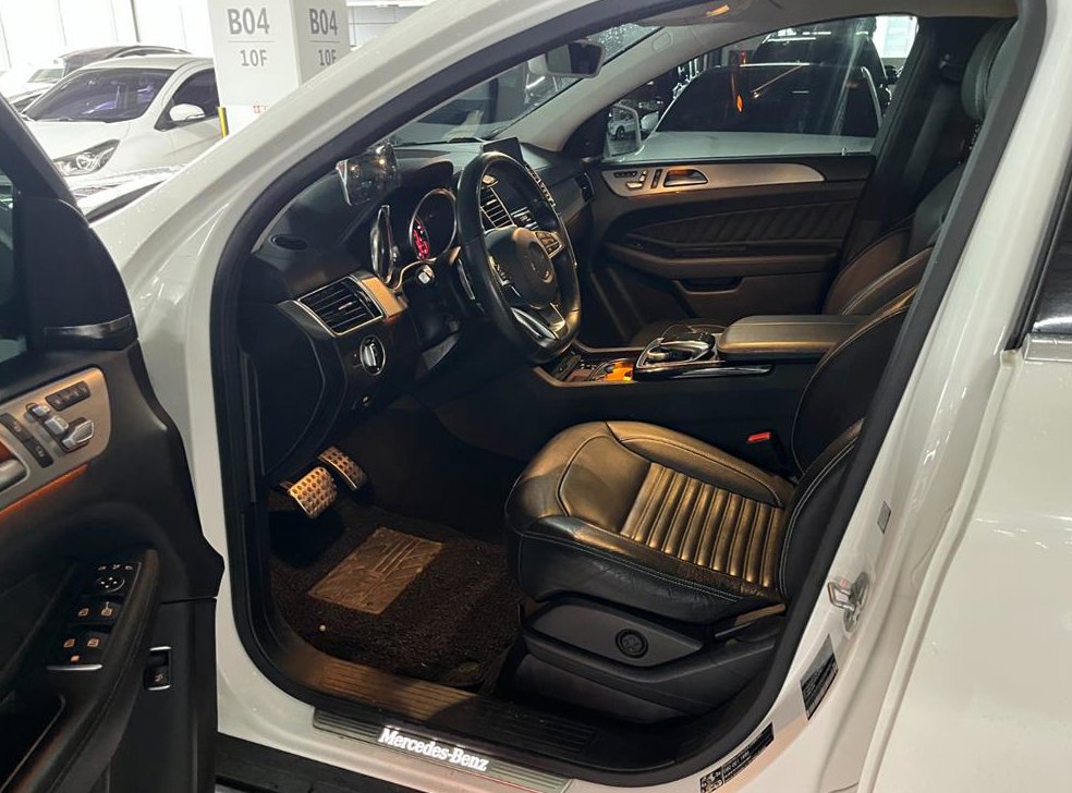 벤츠 GLE 클래스 GLE 350 d 4MATIC 쿠페 사진 6