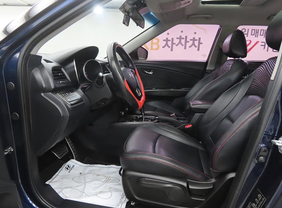 KG모빌리티(쌍용)  티볼리 2WD 디젤 1.6 RX 사진 5