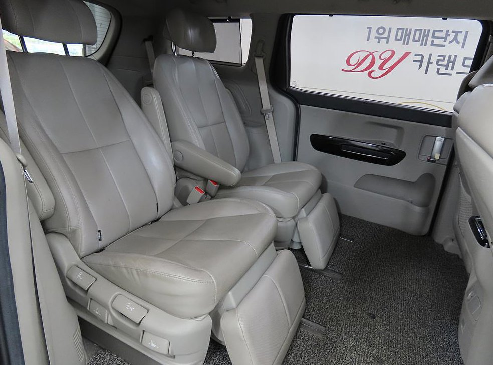 기아 카니발 디젤 7인승 리무진 VIP 사진 7