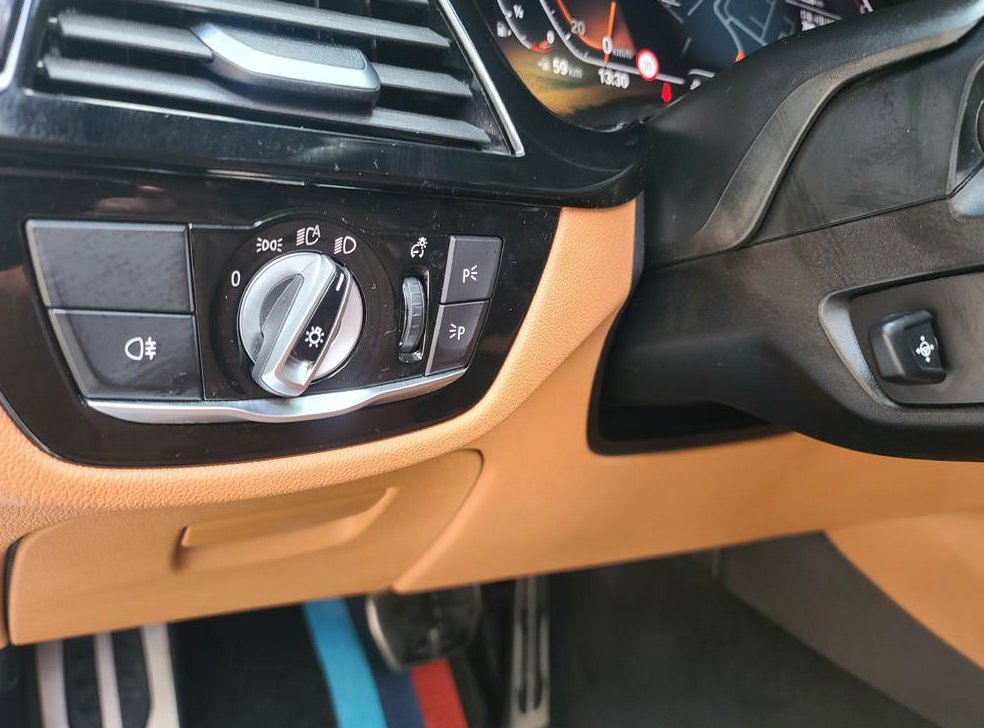 BMW 5시리즈 520i M 스포츠 사진 13