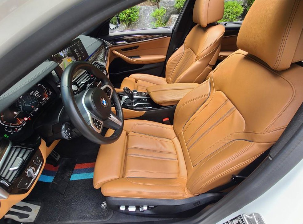 BMW 5시리즈 520i M 스포츠 사진 7