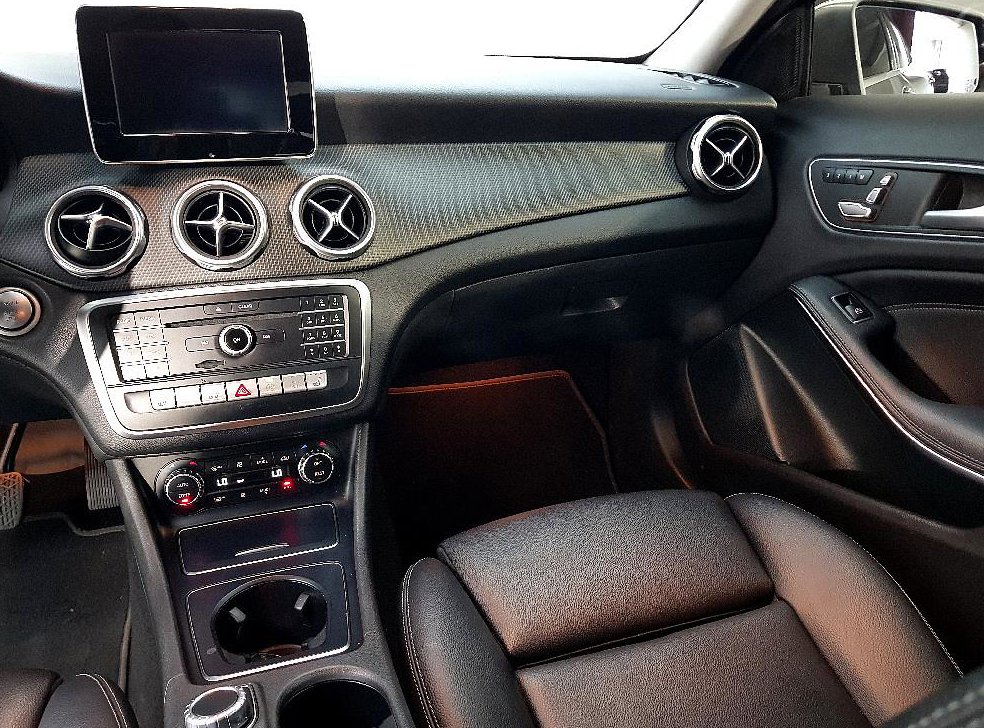 벤츠 GLA 클래스 GLA220 사진 10