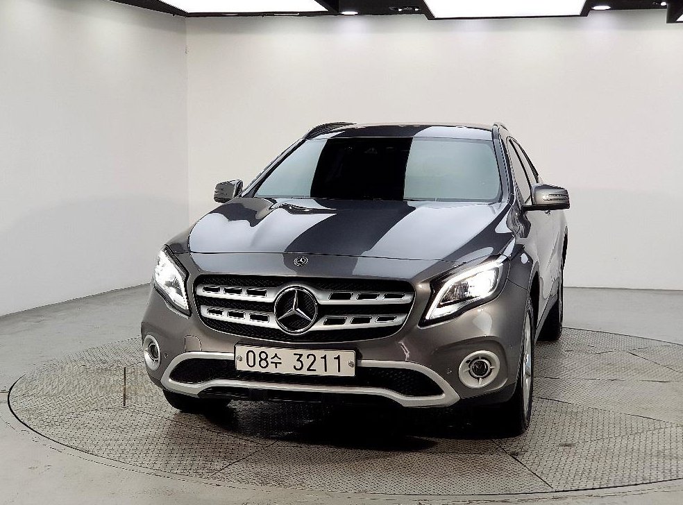 벤츠 GLA 클래스 GLA220 사진 2