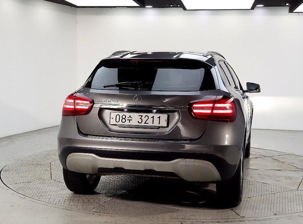 벤츠 GLA 클래스 GLA220 사진 3