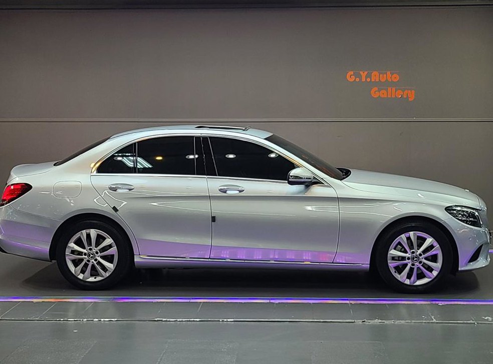벤츠 C 클래스 C220 d 아방가르드 사진 3