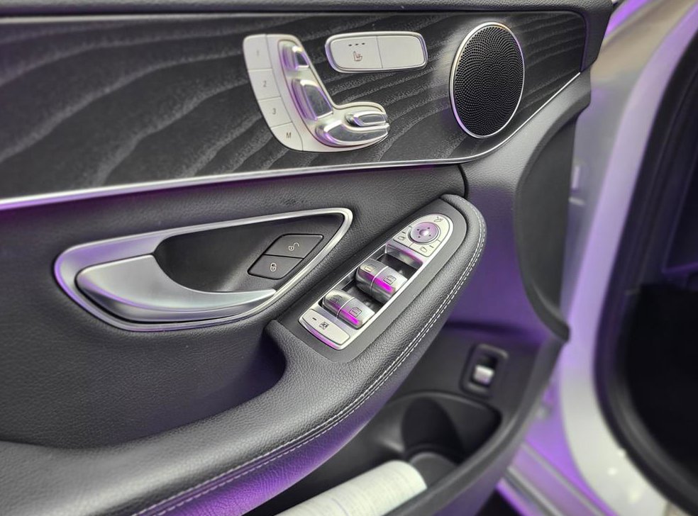 벤츠 C 클래스 C220 d 아방가르드 사진 9