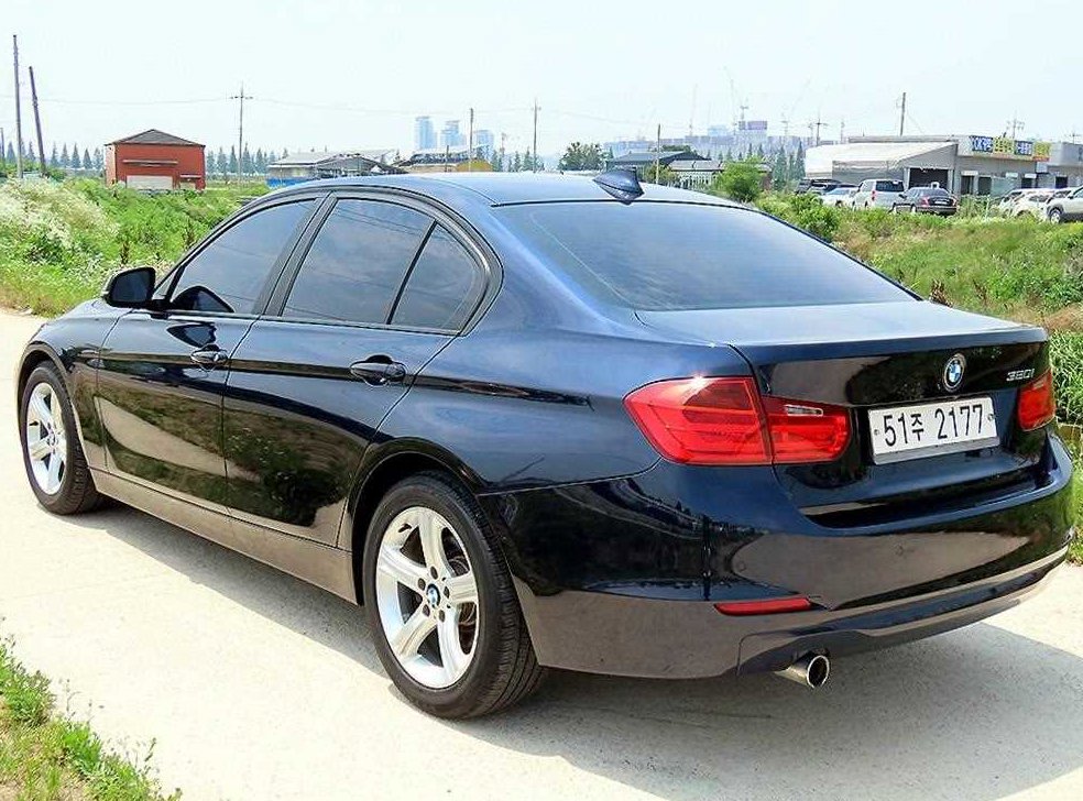 BMW 3시리즈 320i 사진 3