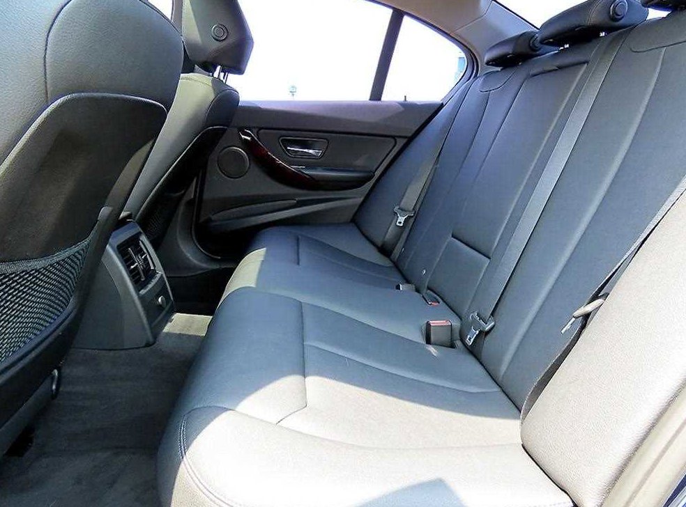 BMW 3시리즈 320i 사진 6