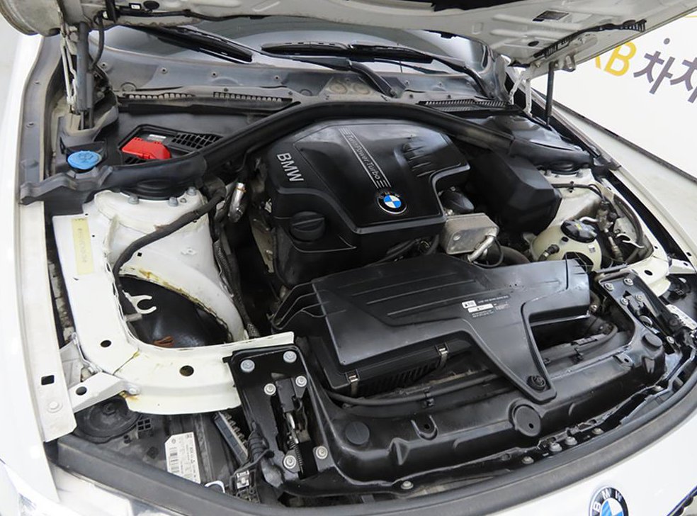 BMW 3시리즈 320i M 스포츠 사진 19