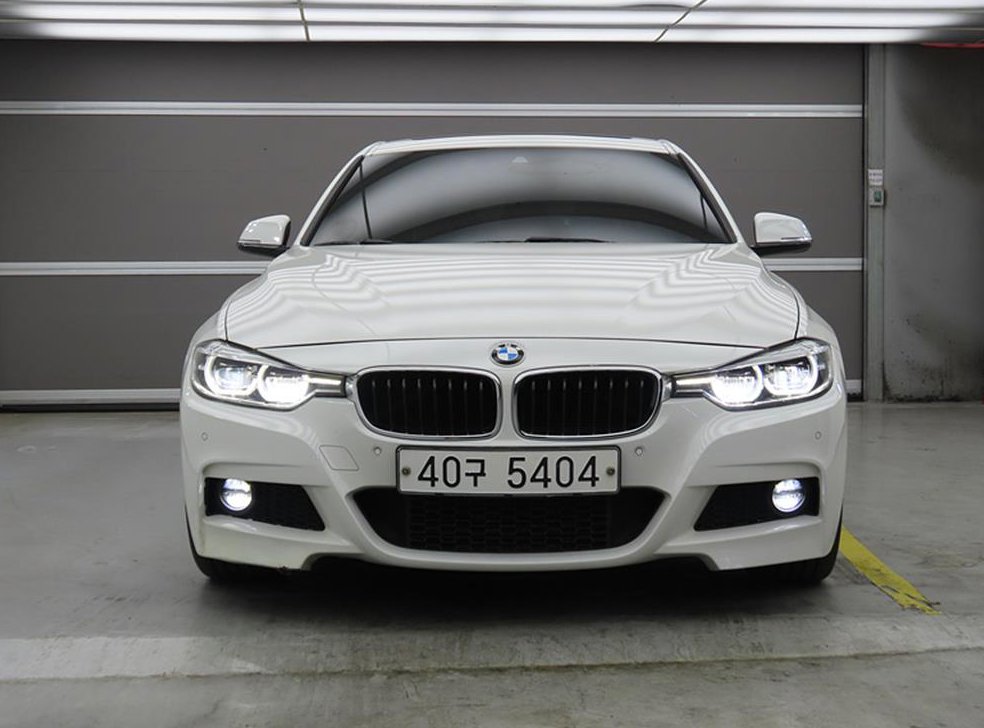 BMW 3시리즈 320i M 스포츠 사진 2