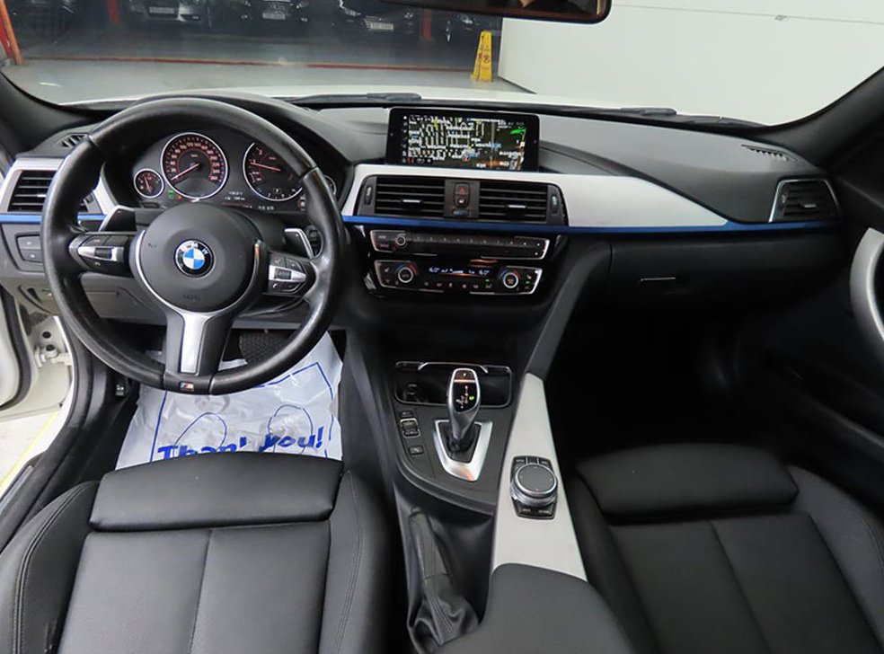 BMW 3시리즈 320i M 스포츠 사진 7