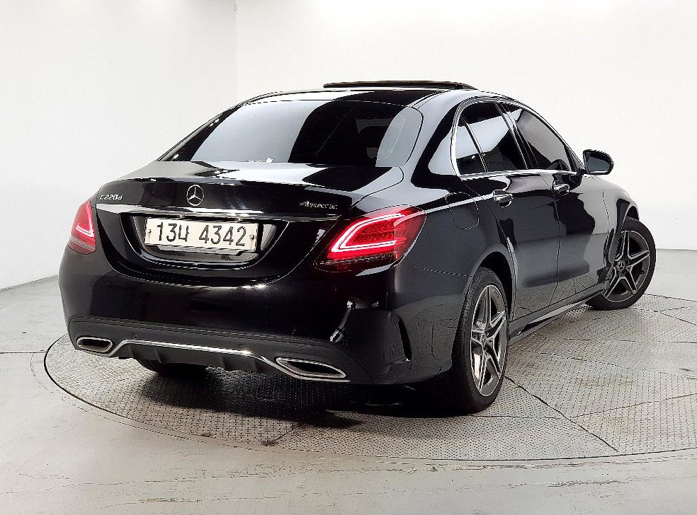벤츠 C 클래스 C220 d 4MATIC AMG Line 사진 4