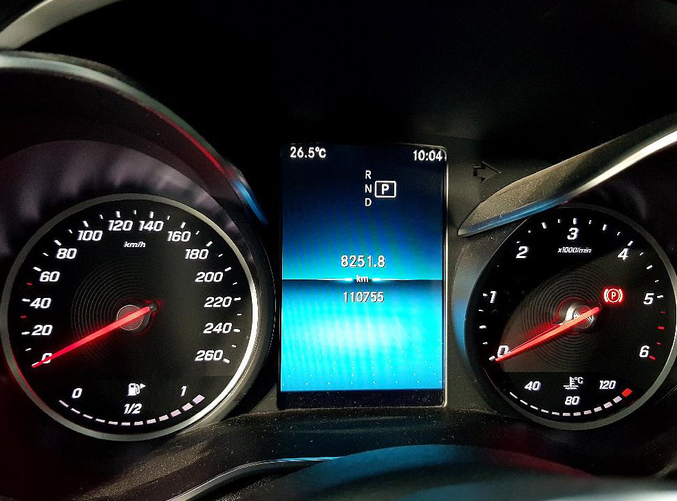 벤츠 C 클래스 C220 d 4MATIC AMG Line 사진 7