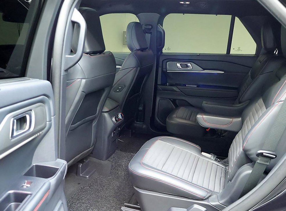 포드 익스플로러 2.3 AWD ST-라인 사진 12